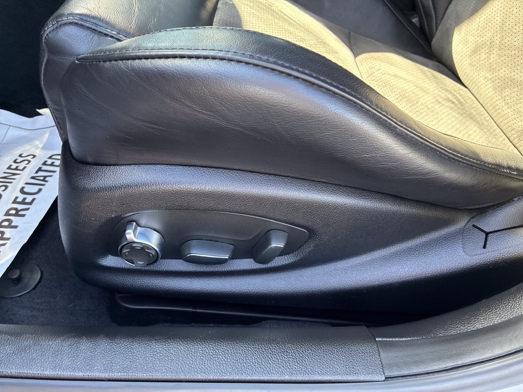 Used 2018 Cadillac ATS V w/ Carbon Fiber Package RWD image 11