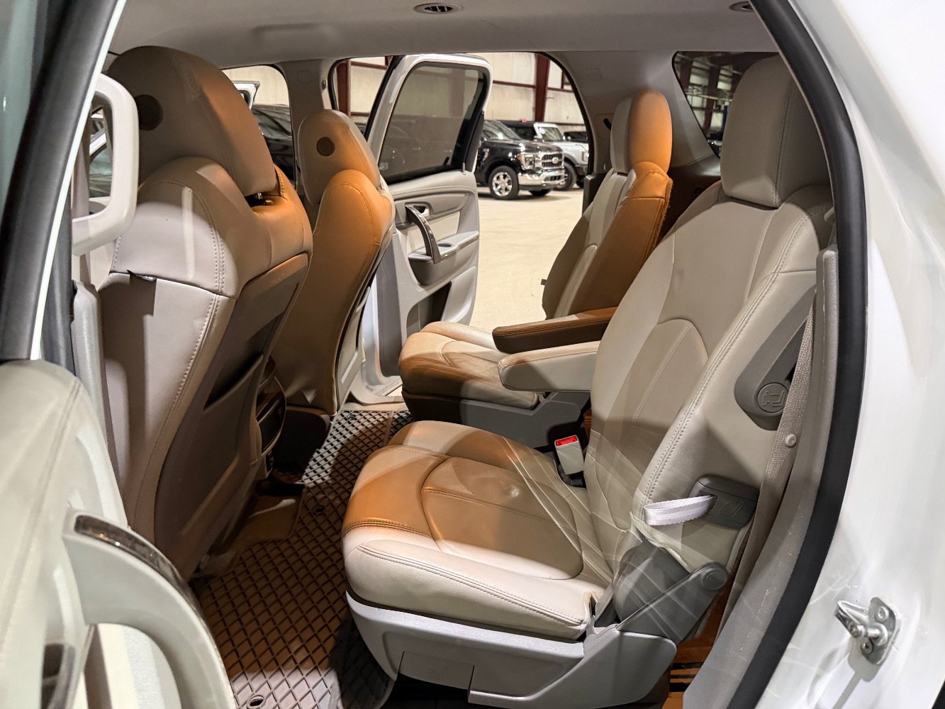 Used 2017 GMC Acadia Limited SLT FWD image 17