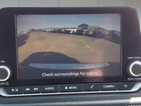 Used 2025 Nissan Rogue SV FWD image 26