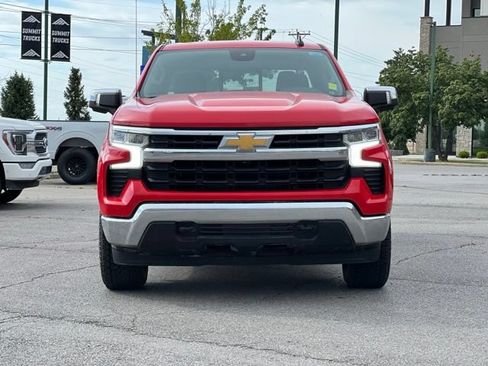Used 2023 Chevrolet Silverado 1500 LT w/ Safety Package AWD/4WD image 2