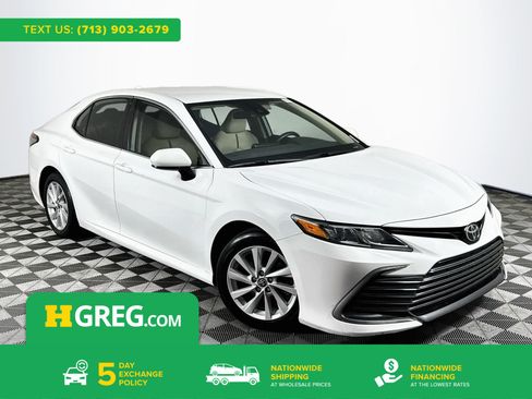 Used 2021 Toyota Camry LE FWD image 1
