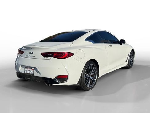 Used 2021 INFINITI Q60 3.0t Luxe w/ Essential Package image 5