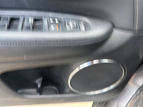 Used 2018 Honda HR-V EX-L image 9
