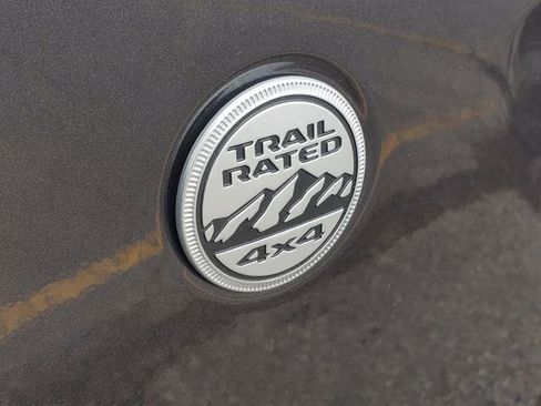 Used 2024 Jeep Wrangler Unlimited Sahara AWD/4WD image 7