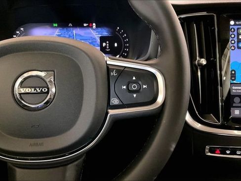 Certified 2025 Volvo S60 B5 Core image 21