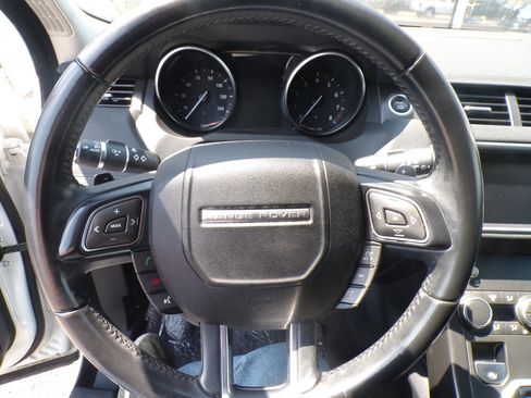 Used 2018 Land Rover Range Rover Evoque SE AWD/4WD image 15