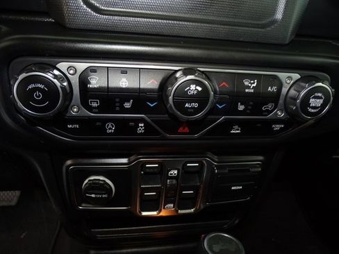 Certified 2021 Jeep Wrangler Unlimited Sahara image 11