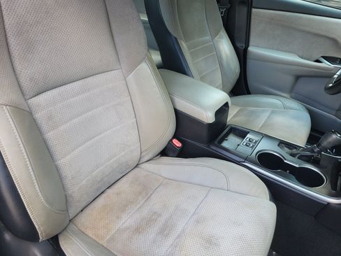 Used 2015 Toyota Camry XSE FWD image 16