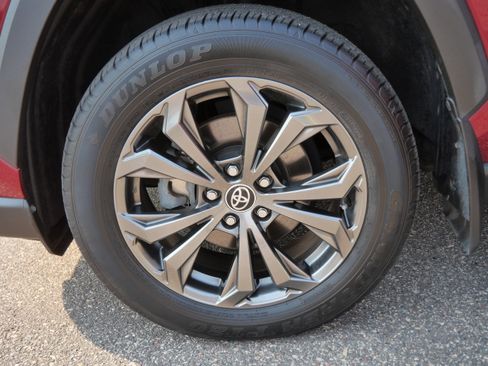 Certified 2022 Toyota RAV4 XLE Premium AWD/4WD image 16