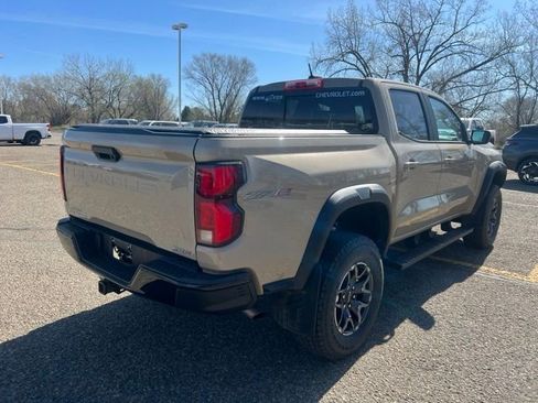 Used 2023 Chevrolet Colorado ZR2 AWD/4WD image 8