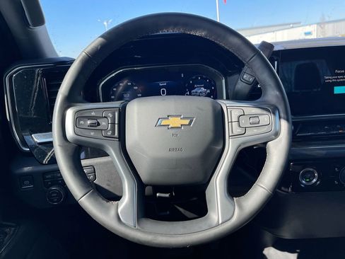 Used 2024 Chevrolet Silverado 1500 LT w/ Z71 Off-Road Package AWD/4WD image 13