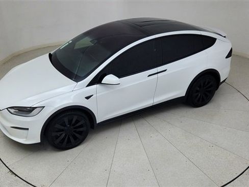 Used 2022 Tesla Model X Plaid image 81