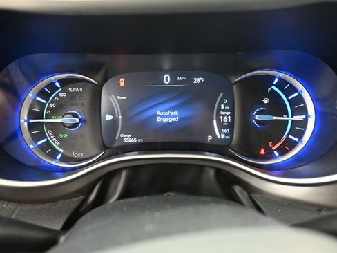 Used 2024 Chrysler Pacifica Select image 30