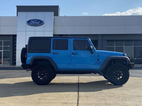 Used 2017 Jeep Wrangler Unlimited Sport w/ Connectivity Group image 2