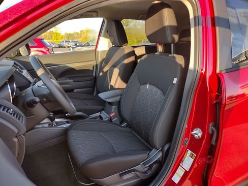 New 2025 Mitsubishi Outlander Sport ES image 6