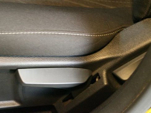 Used 2017 Ford Focus SE FWD image 16