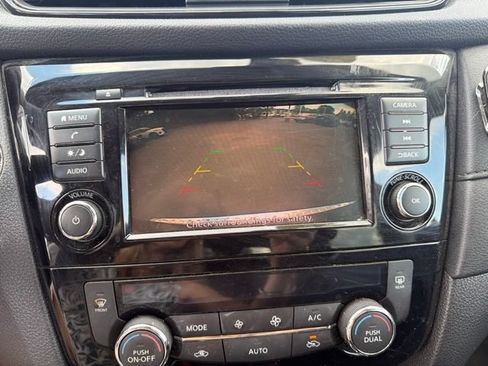 Certified 2019 Nissan Rogue SV AWD/4WD image 16