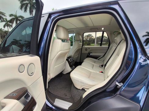 Used 2017 Land Rover Range Rover Supercharged AWD/4WD image 35