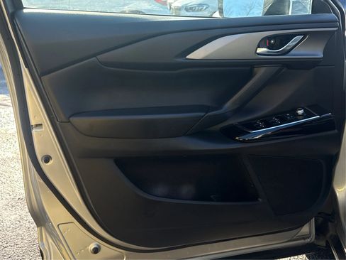 Used 2023 MAZDA CX-9 Touring image 18