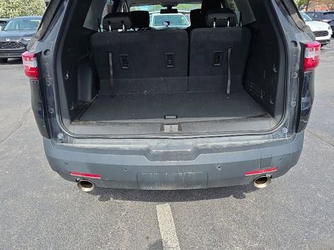 Used 2018 Chevrolet Traverse LT w/ LPO, Black Accent Package image 27