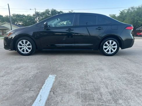 Used 2021 Toyota Corolla LE image 8