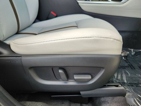 New 2025 MAZDA CX-90 Plug-In Hybrid w/ Premium Plus image 18