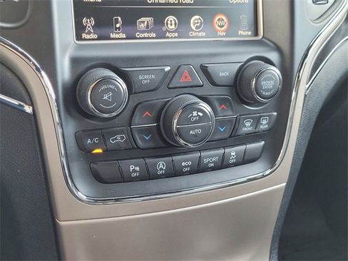 Certified 2016 Jeep Grand Cherokee Limited image 11