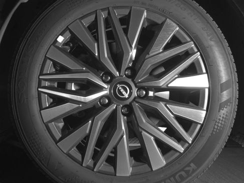 Used 2025 Nissan Altima 2.5 SV image 12