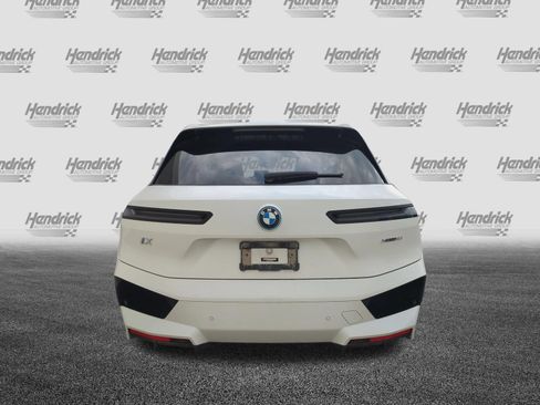 Used 2024 BMW iX xDrive50 w/ Sport Package AWD/4WD image 9