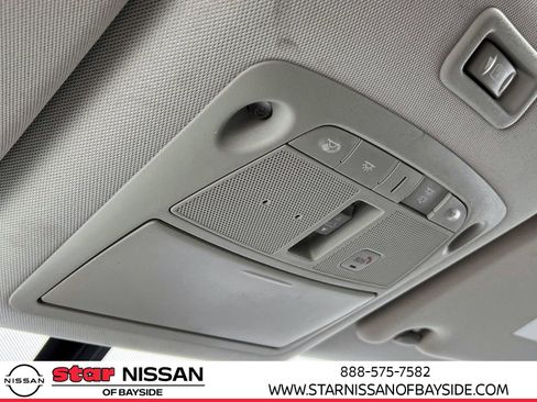 Used 2020 Nissan Pathfinder SL AWD/4WD image 32
