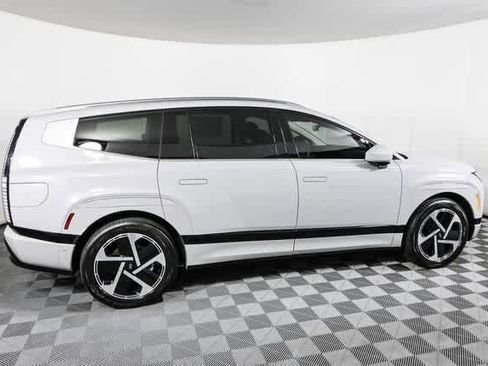 New 2026 Hyundai Ioniq 9 Calligraphy image 12