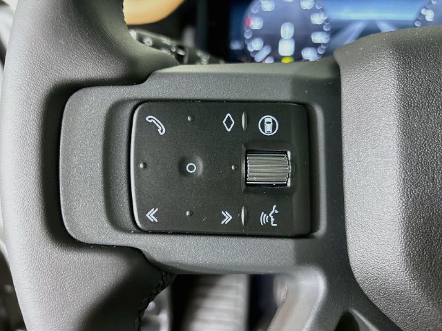 New 2026 Land Rover Defender 110 X-Dynamic SE AWD/4WD image 10