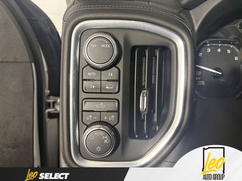 Used 2021 GMC Sierra 1500 SLE w/ Preferred Package AWD/4WD image 16