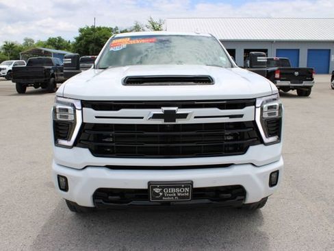 Used 2024 Chevrolet Silverado 2500 LTZ w/ LTZ Plus Package AWD/4WD image 2