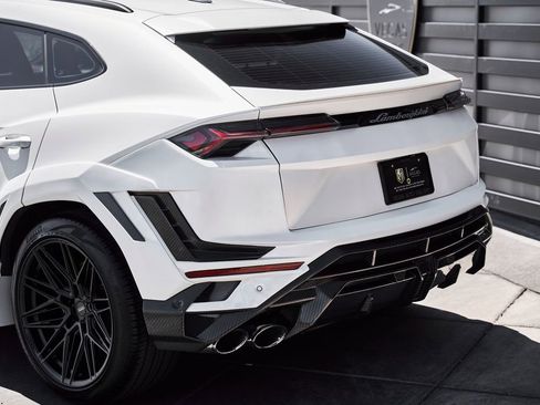 Used 2019 Lamborghini Urus AWD/4WD image 16