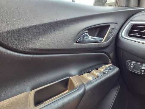 Used 2022 Chevrolet Equinox LT FWD image 19