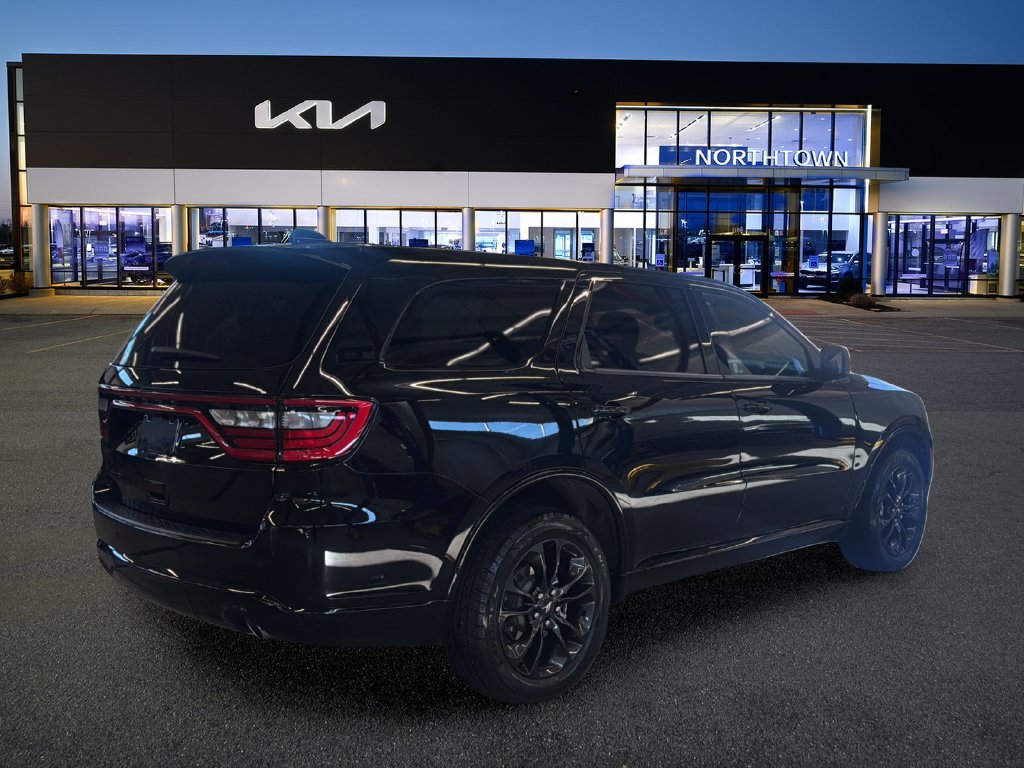 Used 2022 Dodge Durango SXT w/ Blacktop Package AWD/4WD image 6