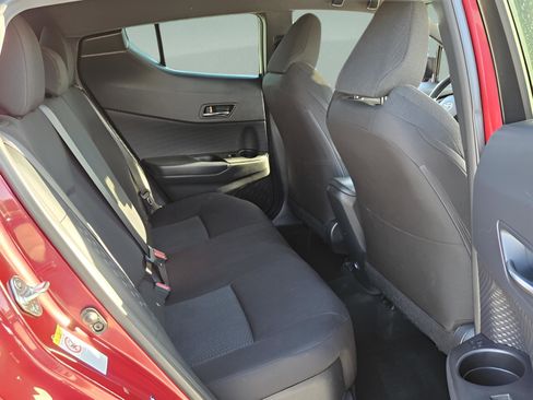 Used 2019 Toyota C-HR LE image 14