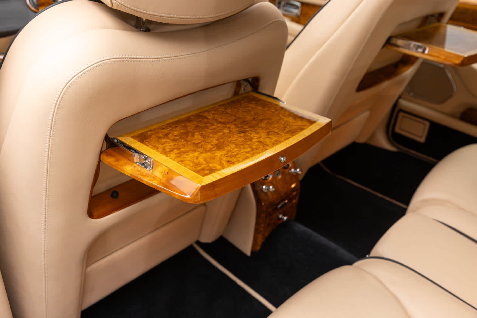 Used 2002 Rolls-Royce Silver Seraph RWD image 42