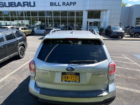Used 2017 Subaru Forester 2.5i Premium w/ All-Weather Package AWD/4WD image 9