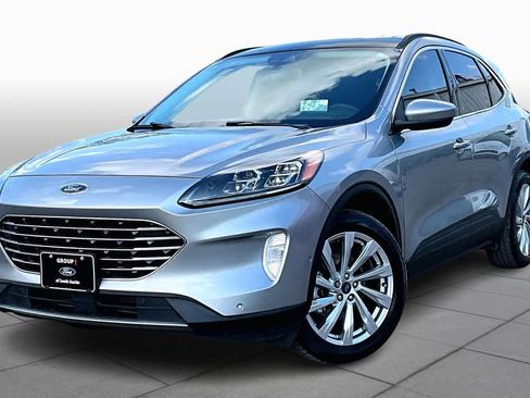 Used 2022 Ford Escape Titanium w/ Titanium Elite Package image 2