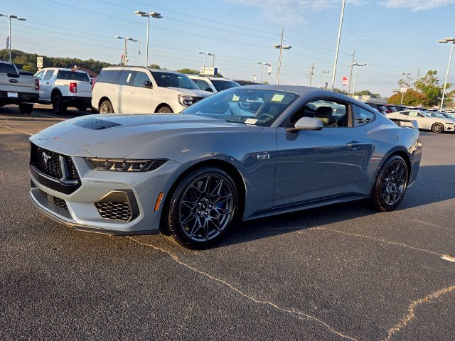 New 2026 Ford Mustang GT Premium w/ GT Performance Package RWD image 3