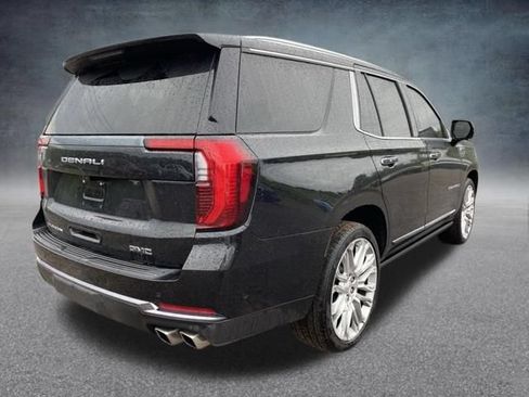 Used 2025 GMC Yukon Denali Ultimate AWD/4WD image 8