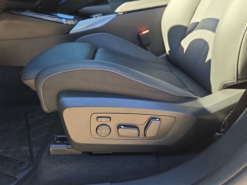 Used 2025 BMW X3 xDrive30i image 17