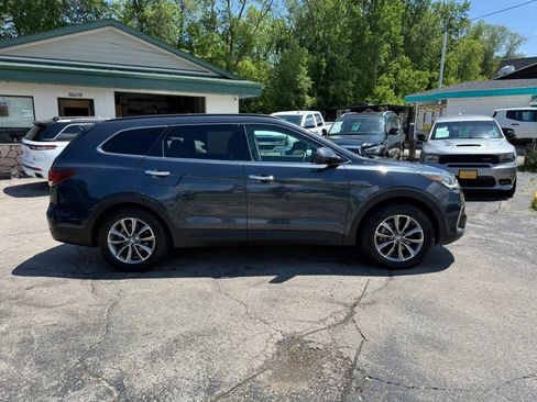 Used 2019 Hyundai Santa Fe XL SE FWD image 6