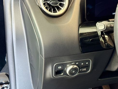 Certified 2025 Mercedes-Benz GLA 250 image 10