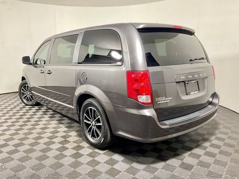 Used 2017 Dodge Grand Caravan SE FWD image 9