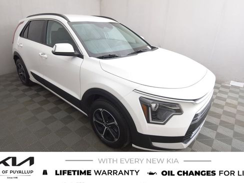 New 2025 Kia Niro EX image 3