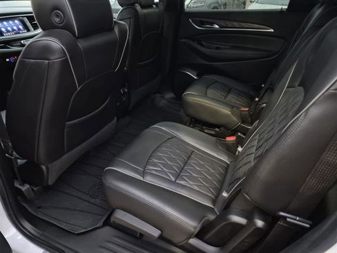 Certified 2022 Buick Enclave Avenir w/ Avenir Technology Package image 17