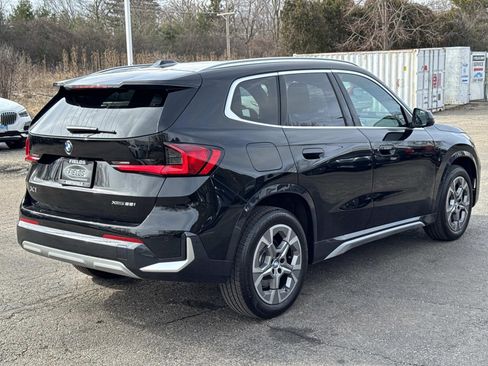 Certified 2025 BMW X1 xDrive28i w/ Technology Package image 5